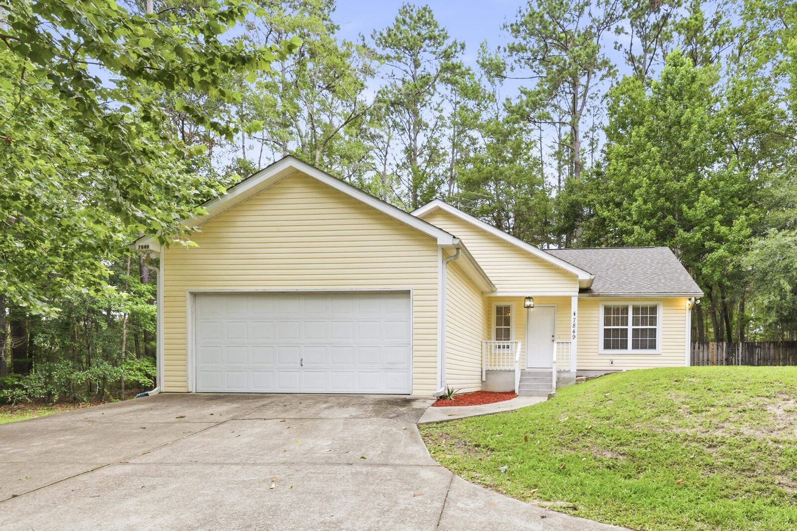Property Photo: 7849 W Briarcreek Road FL 32312