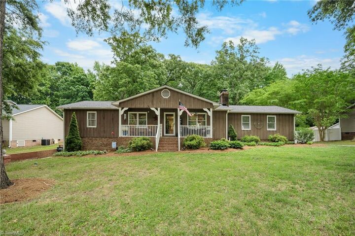 Property Photo: 1025 Springwood Lane NC 27263