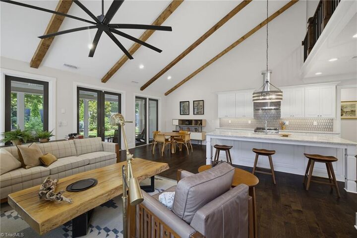 Property Photo: 1504 Independence Road NC 27408