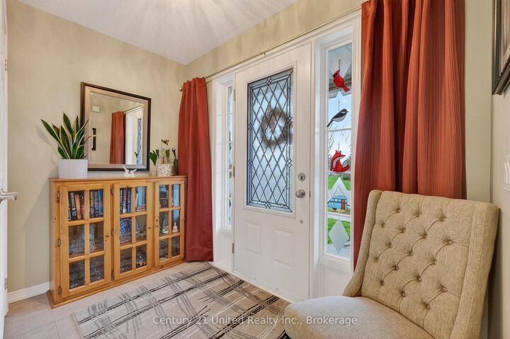 Photo de la propriété:  832 Leslie Street  ON K9A 0H2 