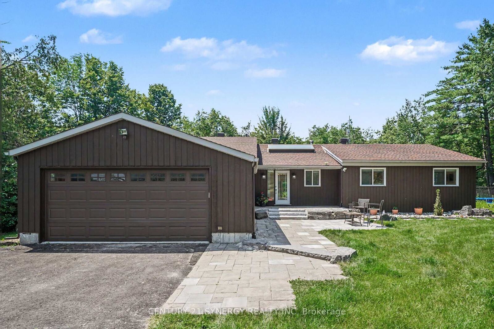 Property Photo: 105 Ironwood Court ON K0A 1T0
