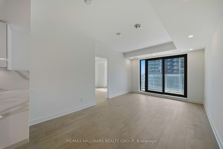 Property Photo: 180 George Street 2008 ON K1N 0G8