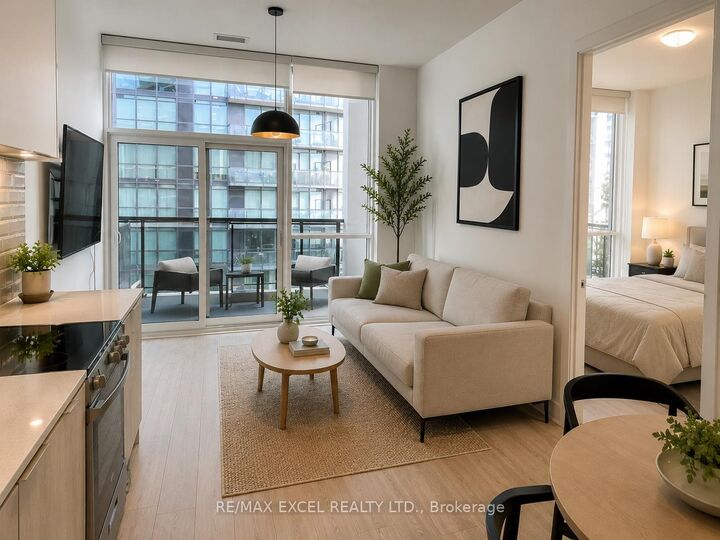 Property Photo:  65 Annie Craig Drive Uph05  ON M8V 0G2 