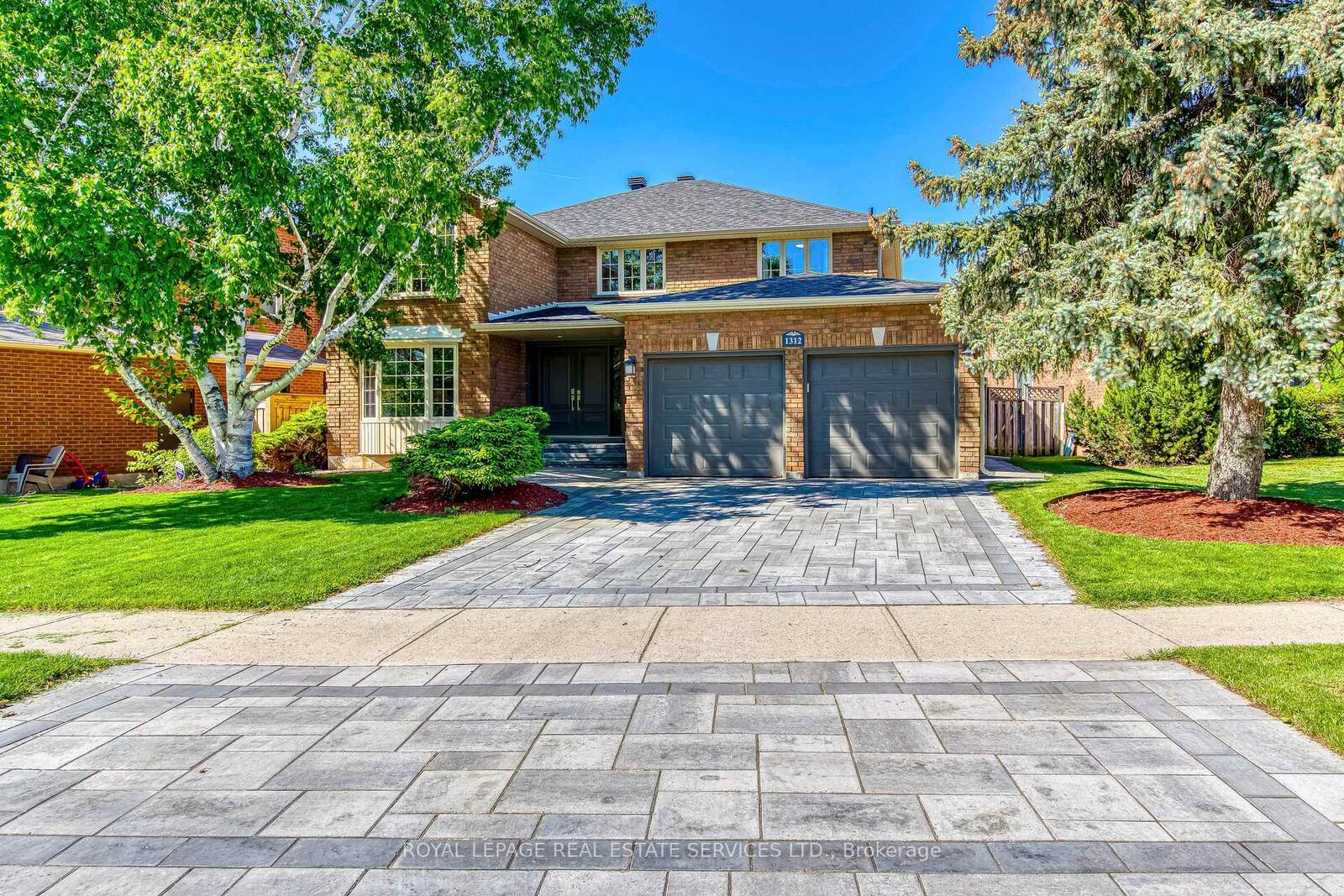Property Photo: 1312 Windrush Drive ON L6M 1W4