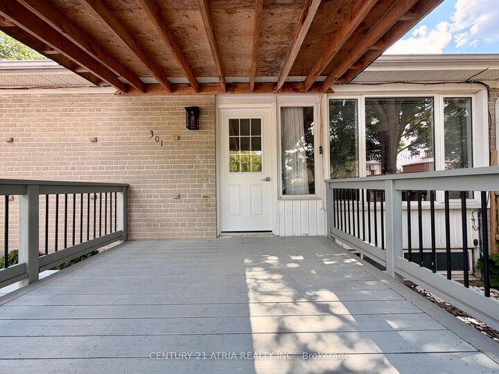 Property Photo:  301 Axminster Drive  ON L4C 2W3 