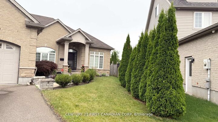 Photo de la propriété: 1924 Foxwood Avenue ON N6G 0C5