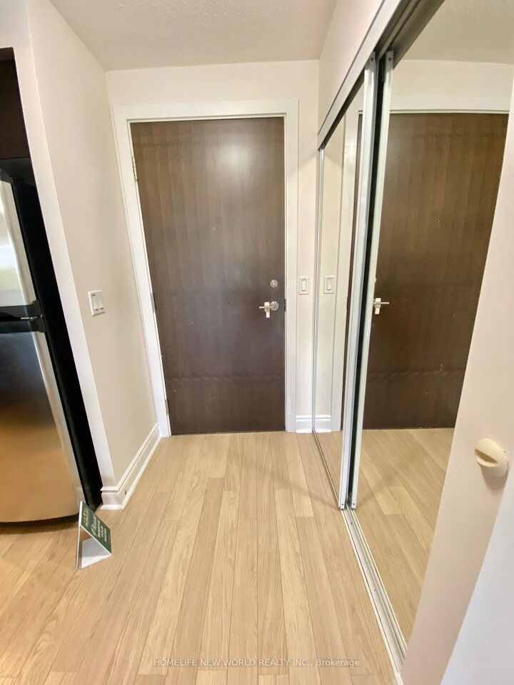 Property Photo: 23 Cox Boulevard 387 ON L3R 7Z9