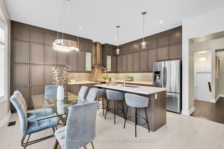 Property Photo: 8 King Boulevard ON L7B 0P4