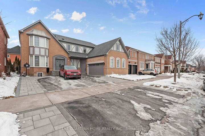 Property Photo:  44 Williamson Drive W  ON L1T 4M9 