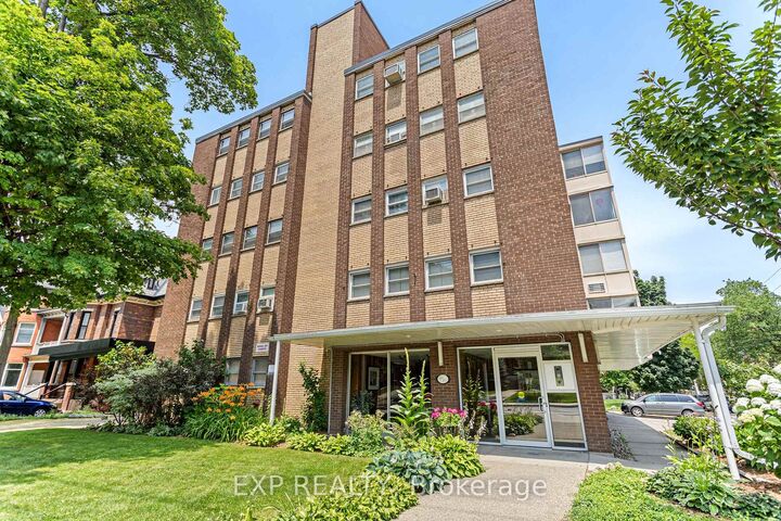 38 Charlton Avenue W 302 — photo 1