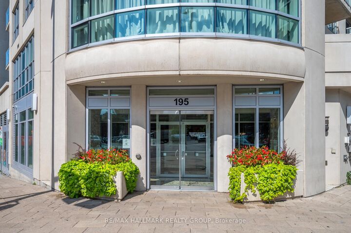 Property Photo:  195 Besserer Street 2602  ON K1N 0B6 