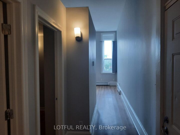 Property Photo:  192 King Street W 301  ON K0E 1T0 