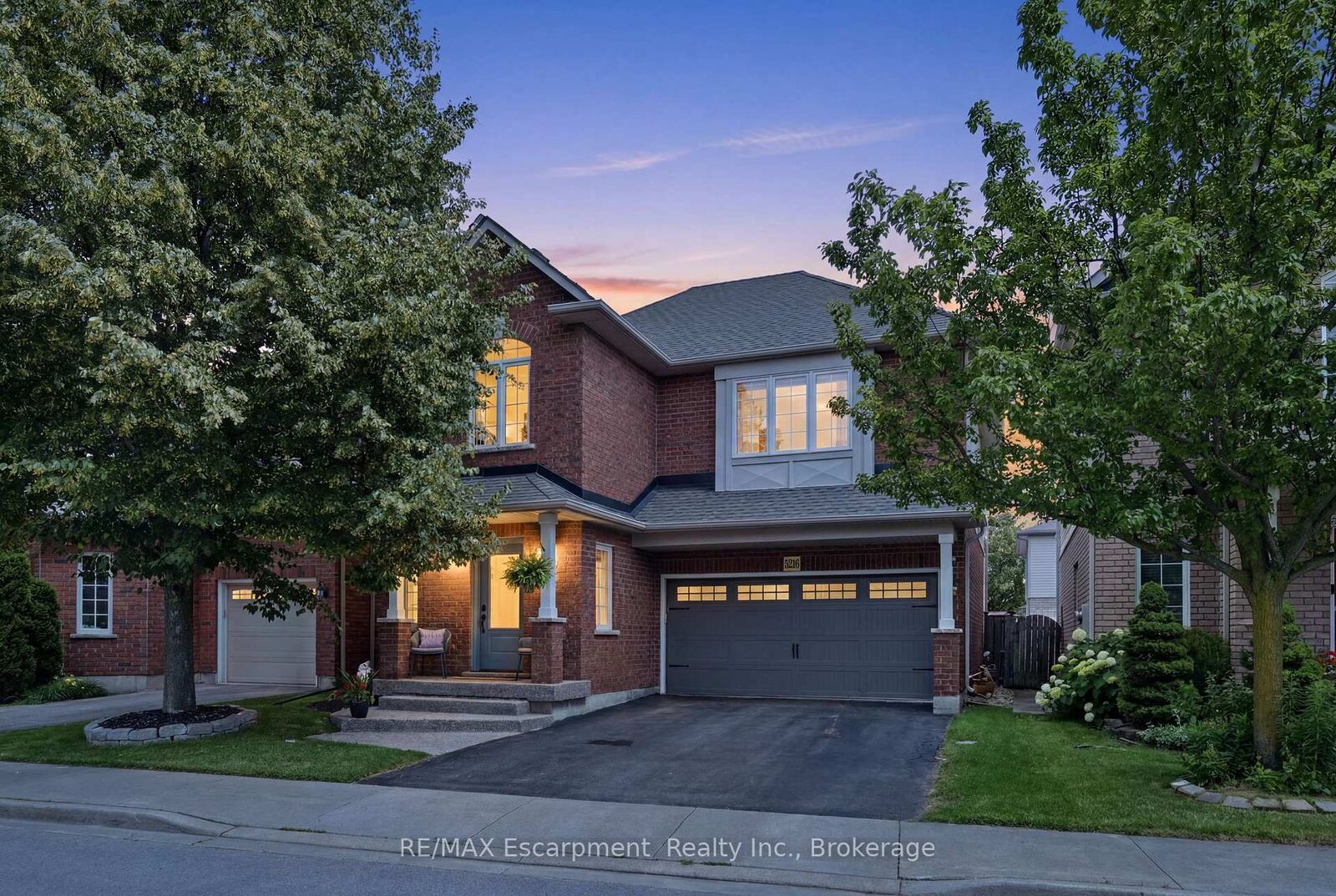 Property Photo:  5216 Garland Crescent  ON L7L 7K9 