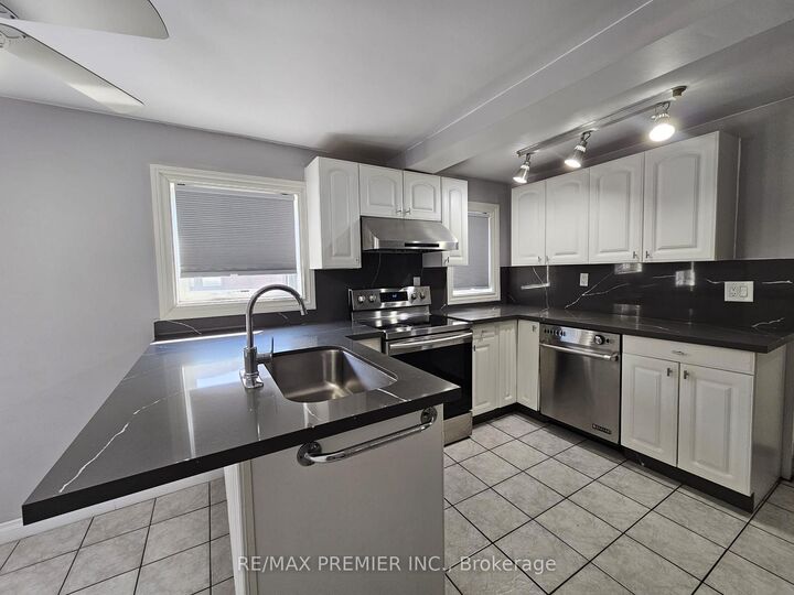 Property Photo:  31 Compton Crescent Main &Amp 2nd  ON M3M 2C3 