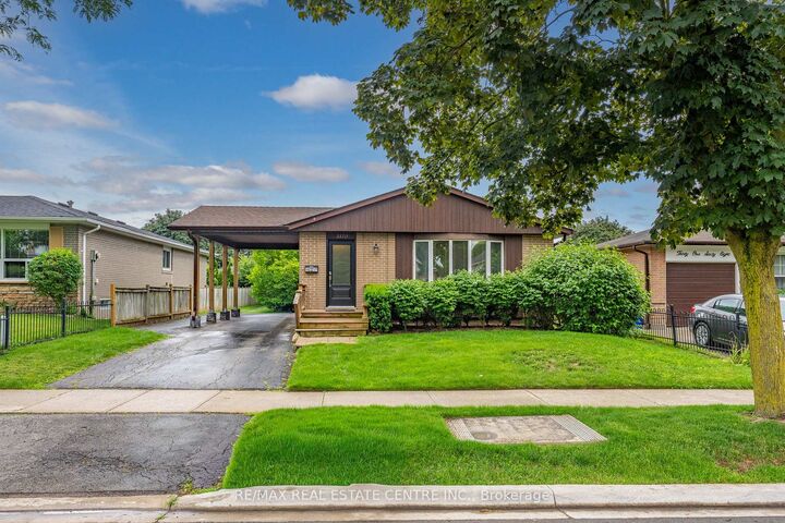 Property Photo:  3170 Palmer Drive  ON L7M 1L4 