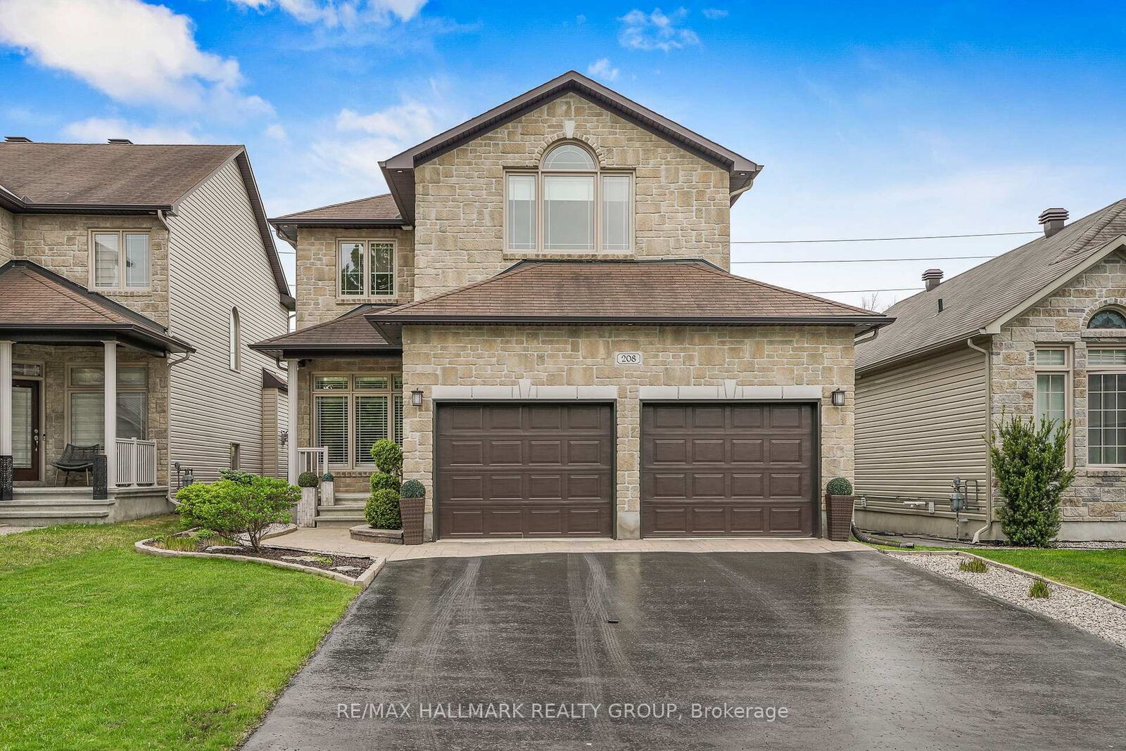Property Photo: 208 Opale Street ON K4K 0G3