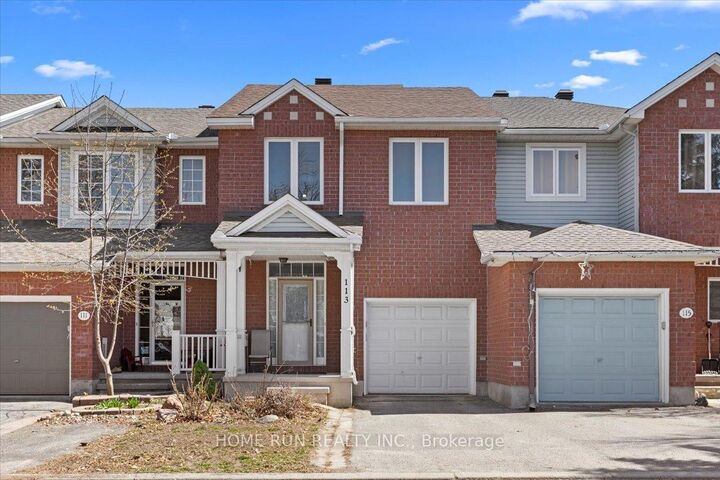 113 Gray Crescent — photo 1
