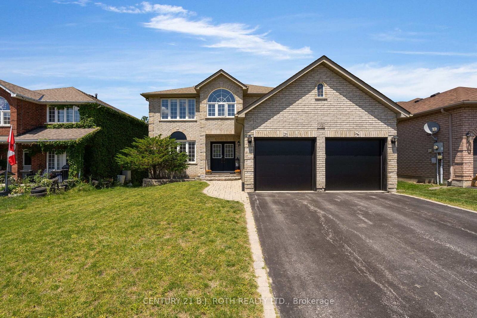 Property Photo:  22 Silvercreek Crescent  ON L4N 1S7 