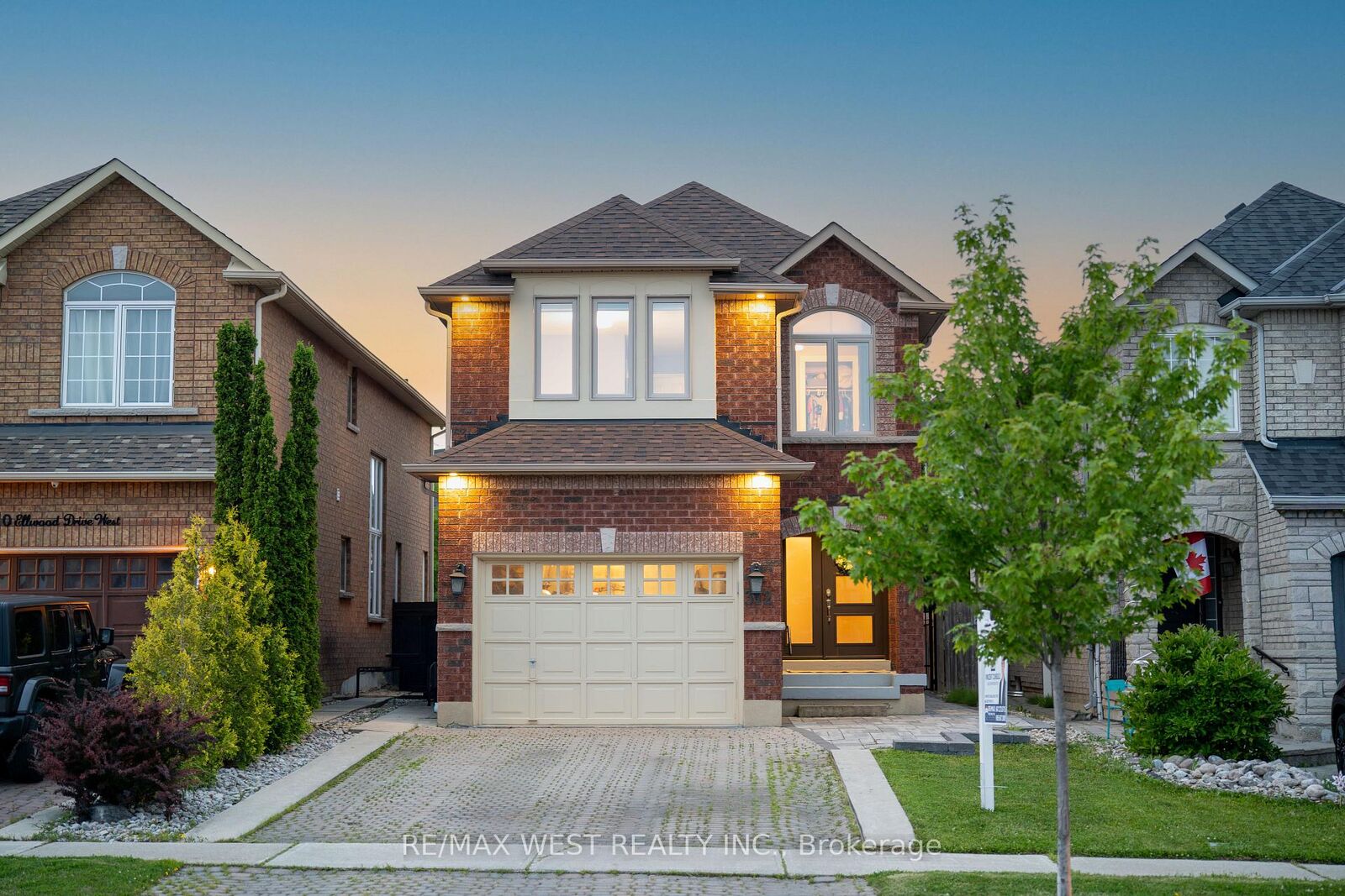 Property Photo:  312 Ellwood Drive W  ON L7E 2G9 