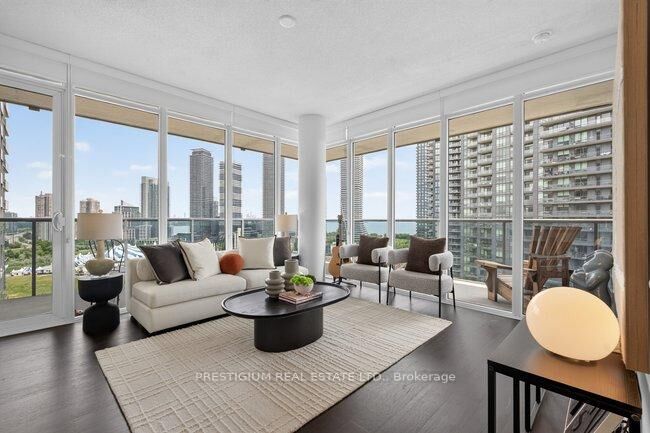 Property Photo:  88 Park Lawn Road 1908  ON M8Y 0B5 