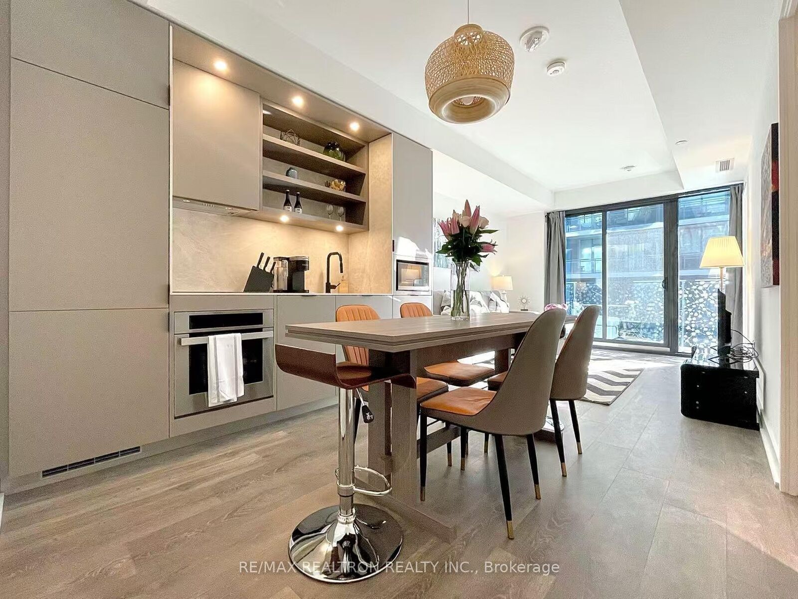 Property Photo:  55 Charles Street E 1609  ON M4Y 0J1 