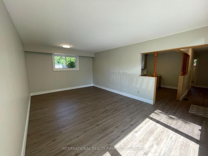Property Photo: 32 Jasper Drive ON L4G 3B9