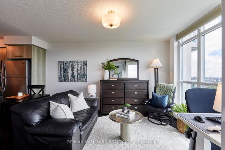Property Photo: 1048 Broadview Avenue 1804 ON M4K 2B8