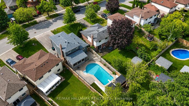 Property Photo:  36 Ridgeway Avenue  ON L4N 5L2 
