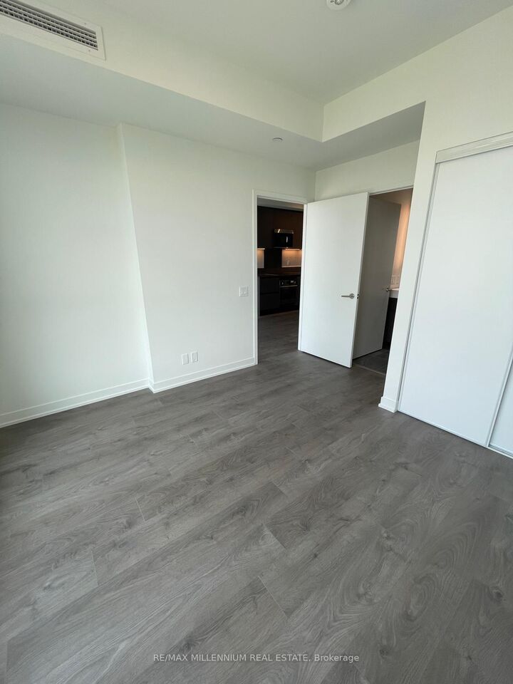 Property Photo:  39 Mary Street 1512  ON L4N 1S9 