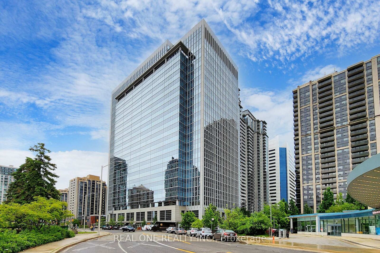 Property Photo: 4968 Yonge Street 1107 ON M2N 5N7
