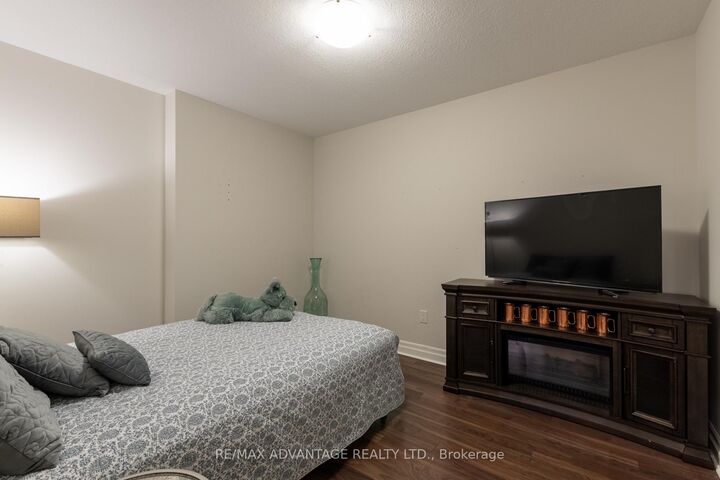 Property Photo:  260 Villagewalk Boulevard 603  ON N6G 0P6 