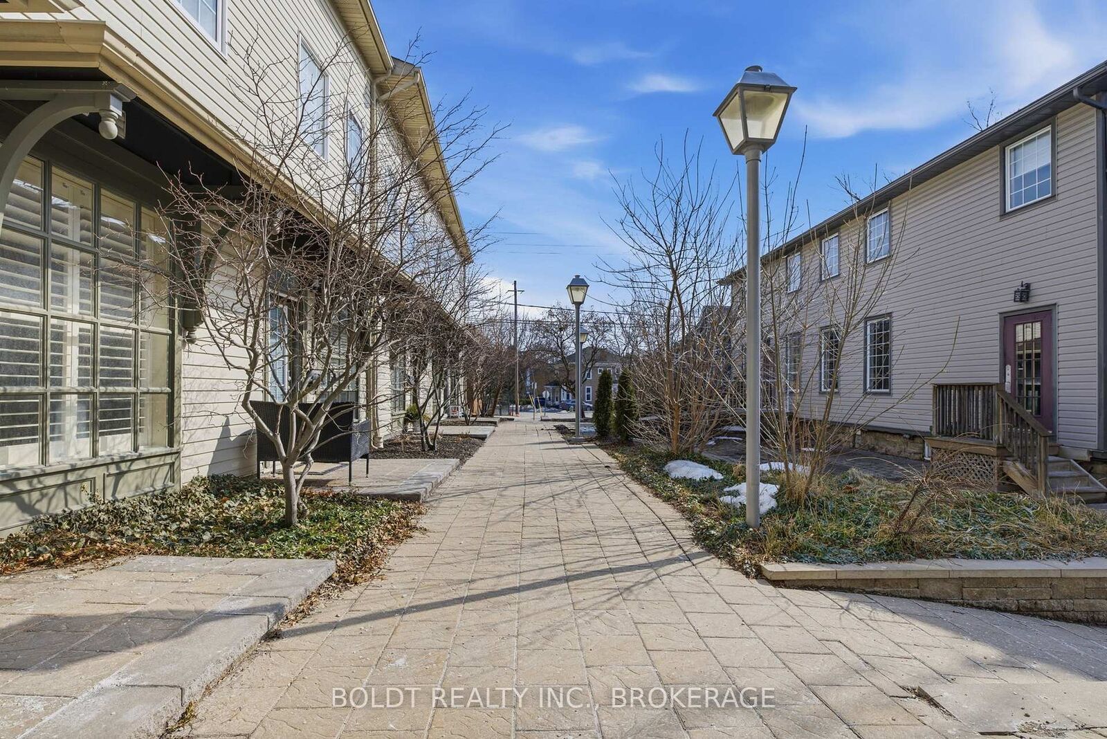 Property Photo: 49 Ontario Street 8 ON L3M 3H2