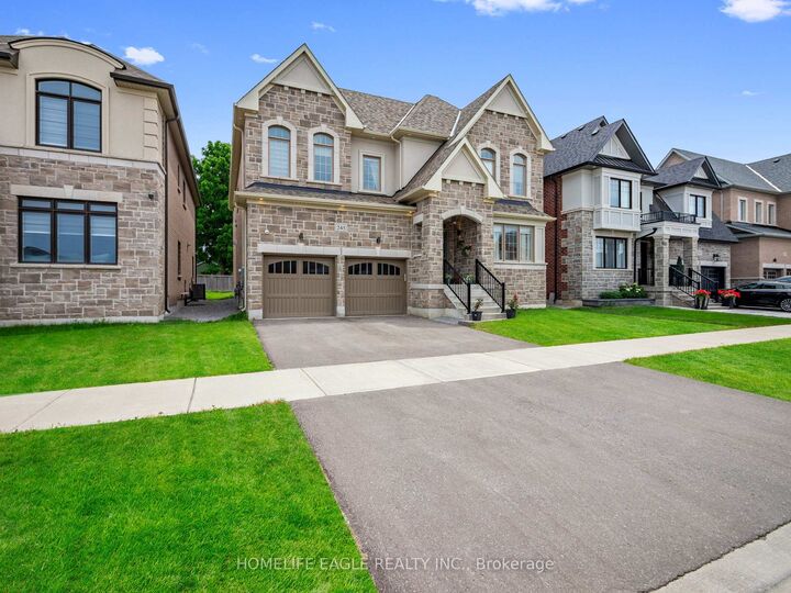 Property Photo: 245 Danny Wheeler Boulevard ON L4P 0J8