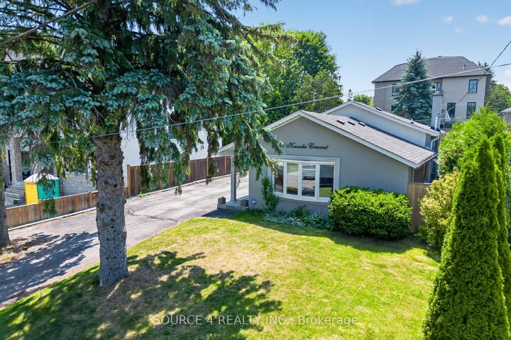 Property Photo:  51 Knowles Crescent  ON L4G 1Z6 