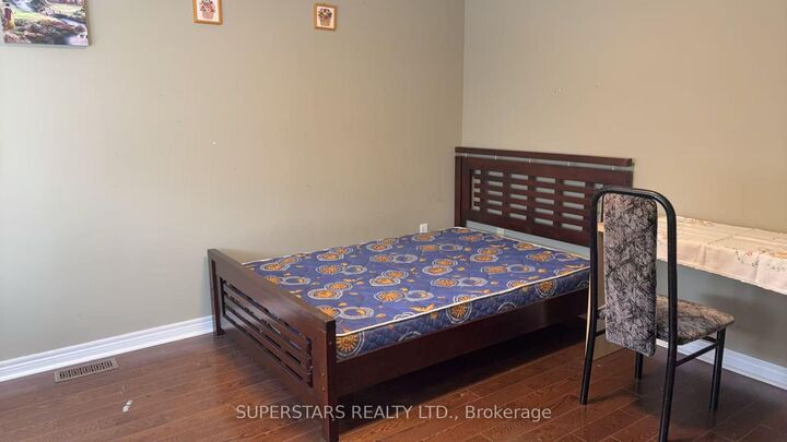 Property Photo:  82 Summeridge Drive Bdrm #1  ON L4J 8T3 