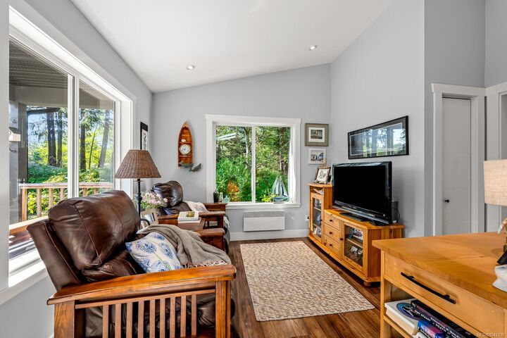 Property Photo: 1495 Baikie Rd BC V0R 1T0