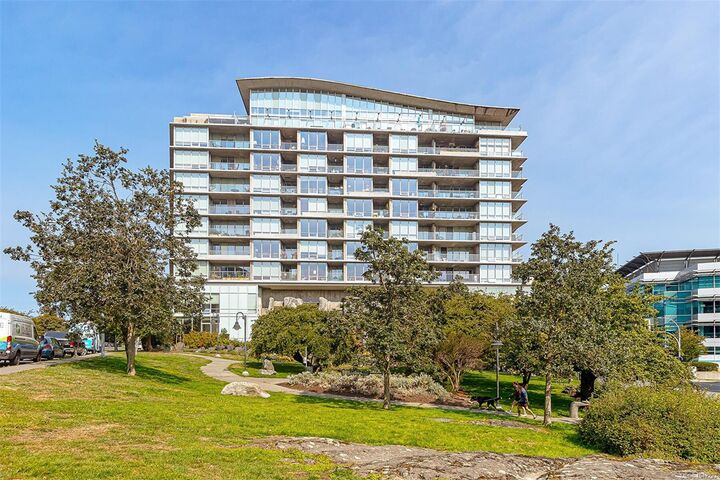 Property Photo:  160 Wilson St #816  BC V9A 7P9 