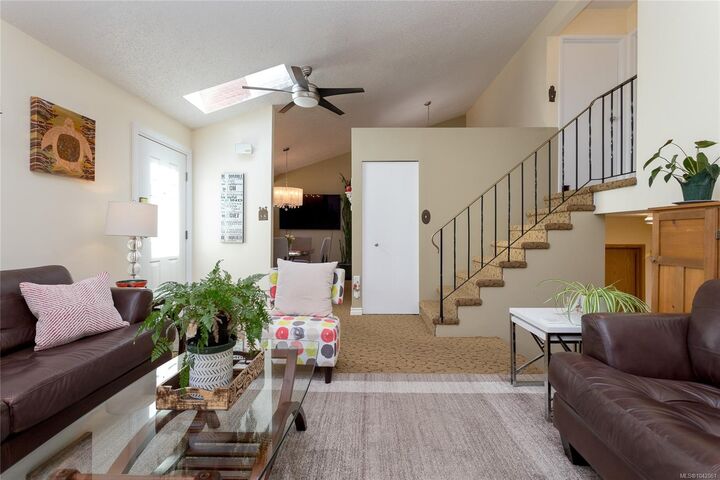 Property Photo:  7840 Fairmeadow Pl  BC V8M 1K8 