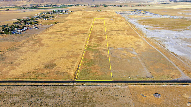 Property Photo:  3280 N 400 W  UT 84074 