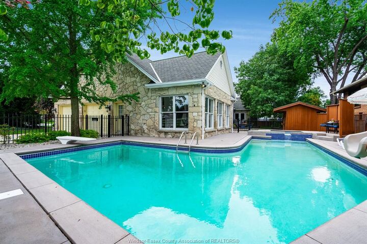 Property Photo: 323 Talbot Street South ON N8M 1C2