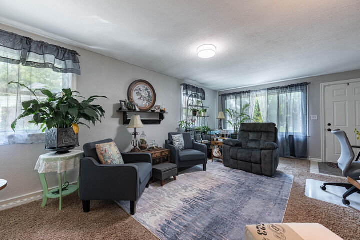 Property Photo:  1118 Robin Road  OH 45503 