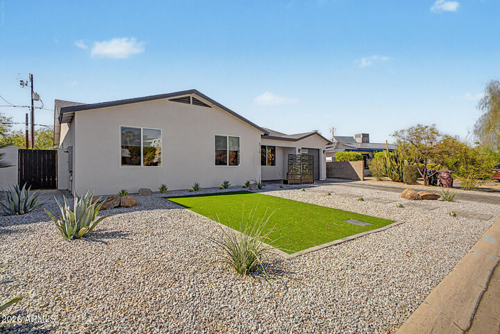 Property Photo: 6736 E 1st Avenue AZ 85251
