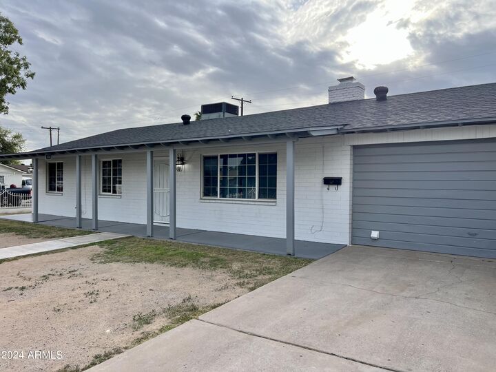 Property Photo:  2914 N 49th Avenue  AZ 85031 