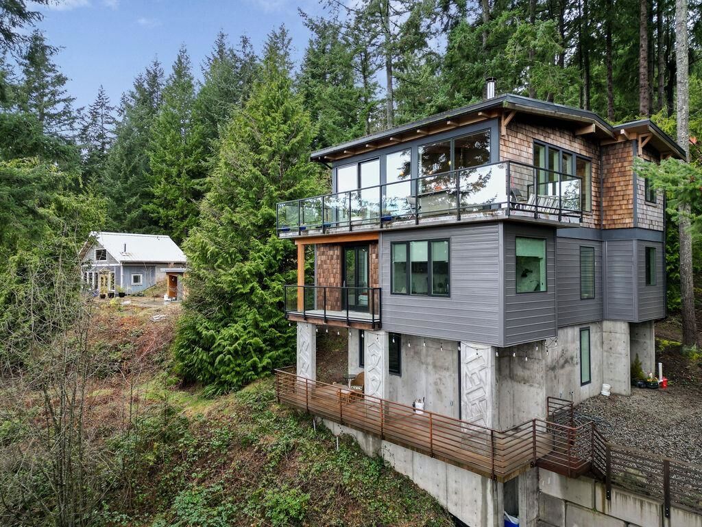 Property Photo: 1572 Mountain Road BC V0N 1V2