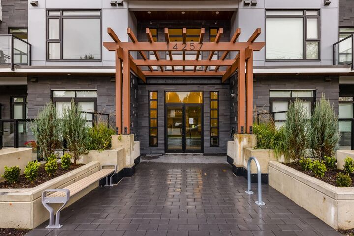 14257 103A Avenue 405 — photo 1