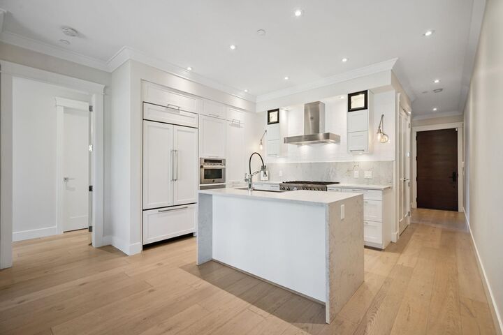 Property Photo: 23189 Francis Avenue 206 BC V1M 0G4