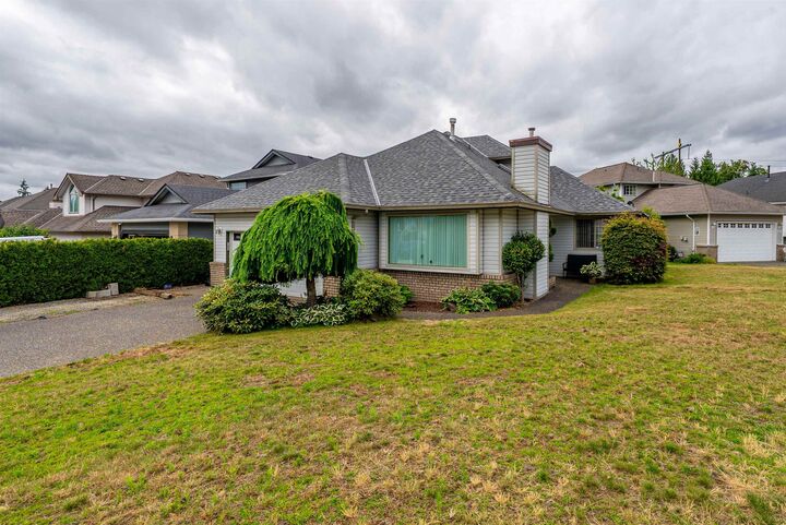Property Photo: 1372 Oxford Street BC V3P 1A2