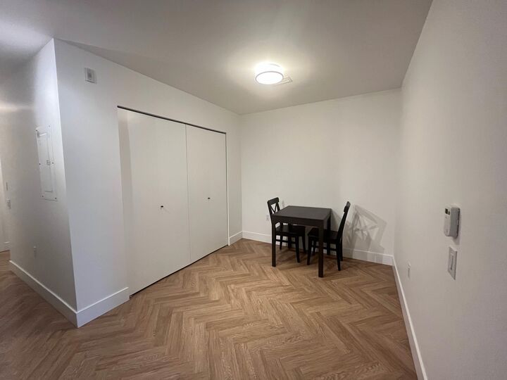 Property Photo:  9228 Slopes Mews 4xx  BC V5A 0E9 
