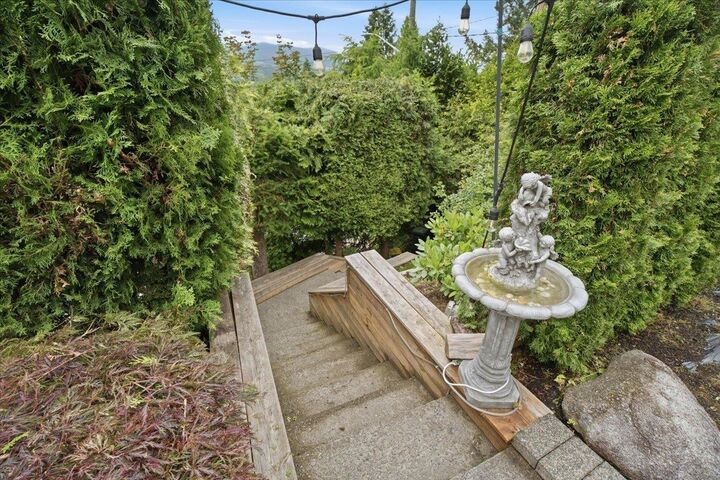 Property Photo: 2206 Pinecrest Avenue BC V3J 6T6