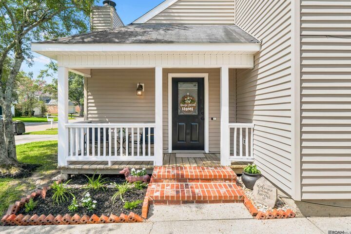 Property Photo: 1771 Manor Oak Dr LA 70810